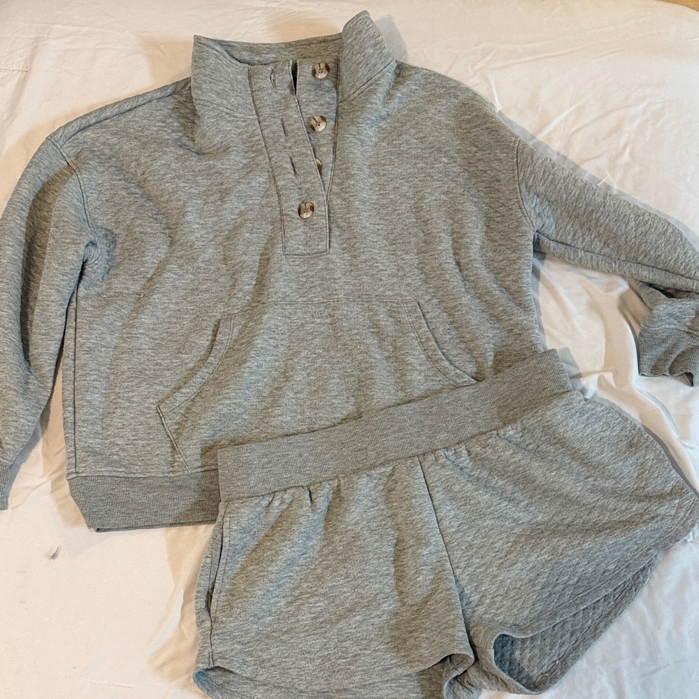 Serra Light Gray Button-Front Matching Set